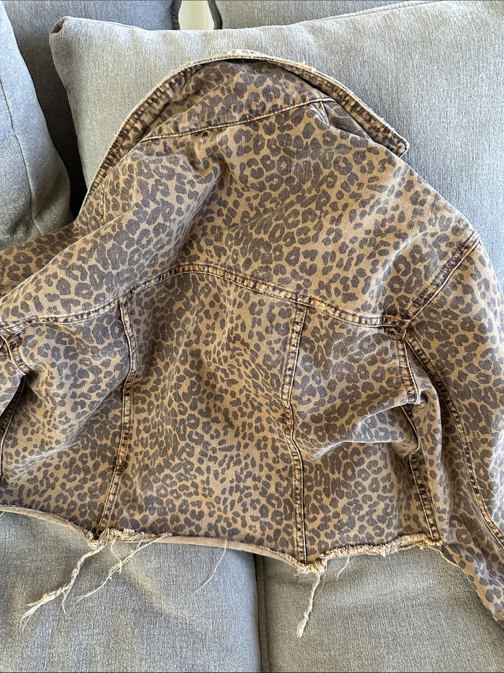 Cute lepord free people denim jacket size small - Picture 6 of 9